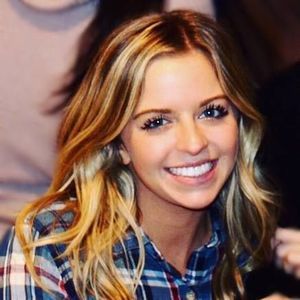 Meet your Posher, Julianna